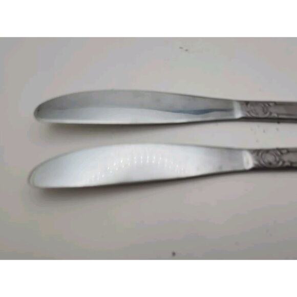 2 Vtg Stainless Steel FLATWARE Butter Knives Ornate Rose Floral Handle Japan - Picture 4 of 7